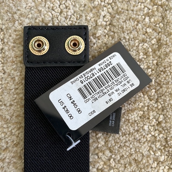 Bebe Brand New Black and Gold Belt 32.5” without stretch - Picture 3 of 4